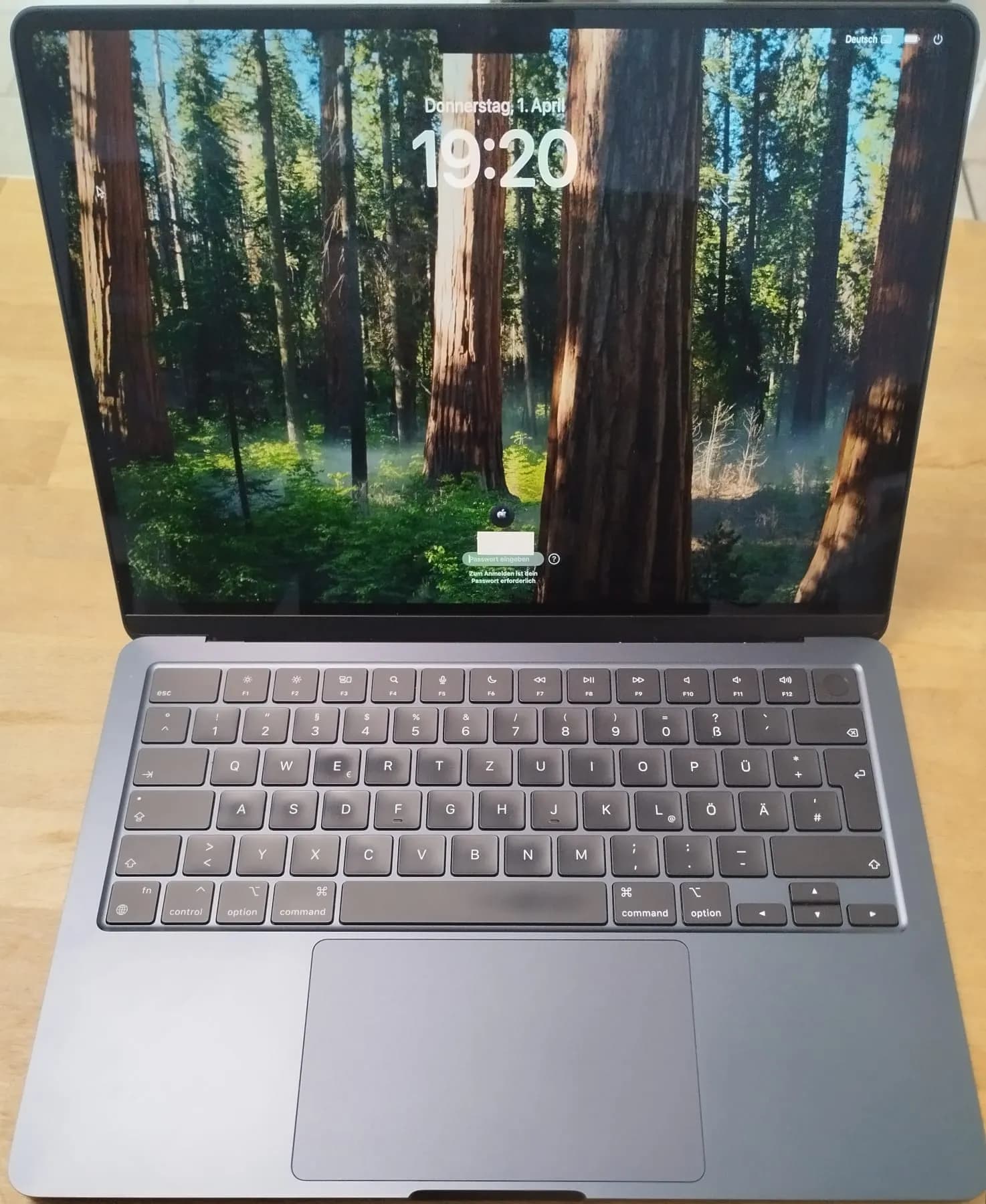 Apple MacBook Reparatur in Berlin gesucht? Star61 bietet Displaytausch, Akkureparatur & Wasserschadenhilfe mit Festpreisgarantie – schnell & professionell.