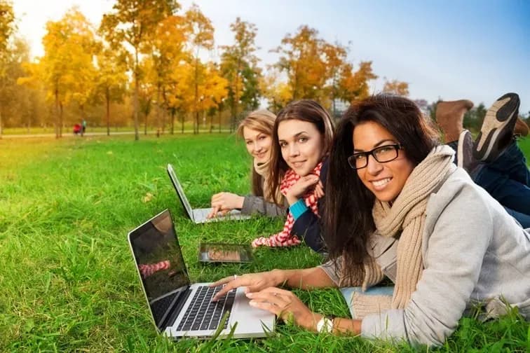 Windows Laptop Viren entfernen und neu installieren lassen – Berlin